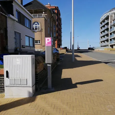 Met Zeezicht Max 6 P *