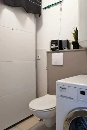 Met Zeezicht Max 6 P *