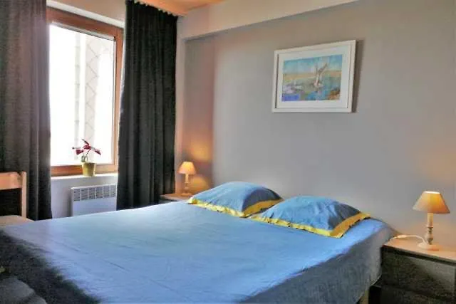 Met Zeezicht Max 6 P *