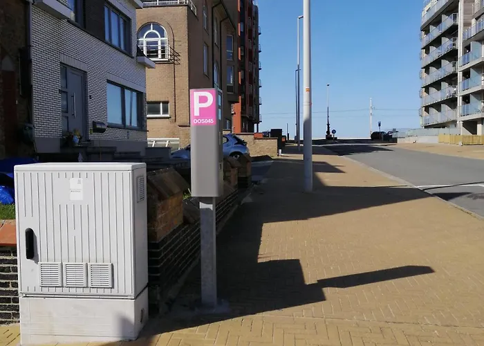 Met Zeezicht Max 6 P *